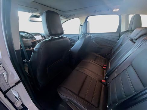 Used 2019 Ford Escape Titanium image 24