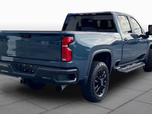 Used 2025 Chevrolet Silverado 2500 LT w/ Trail Boss Package AWD/4WD image 12