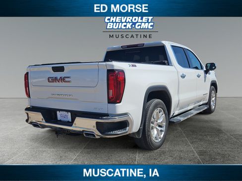 Used 2022 GMC Sierra 1500 SLT w/ SLT Premium Plus Package AWD/4WD image 5