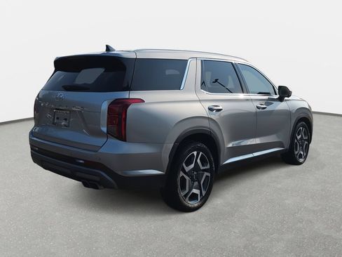 Used 2024 Hyundai Palisade Limited FWD image 5