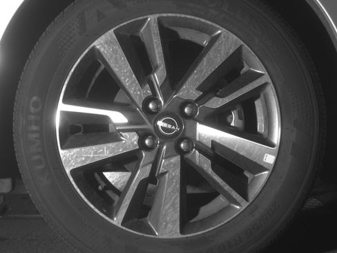 Used 2025 Nissan Versa SV FWD image 13
