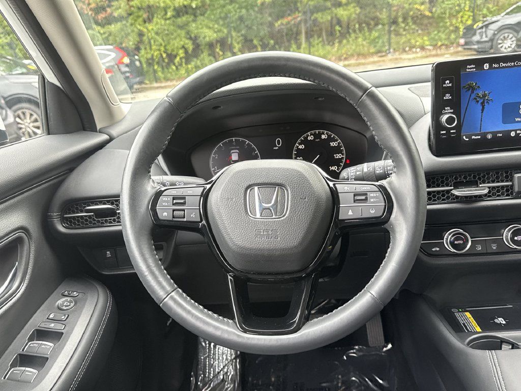 Used 2024 Honda HR-V EX-L image 11
