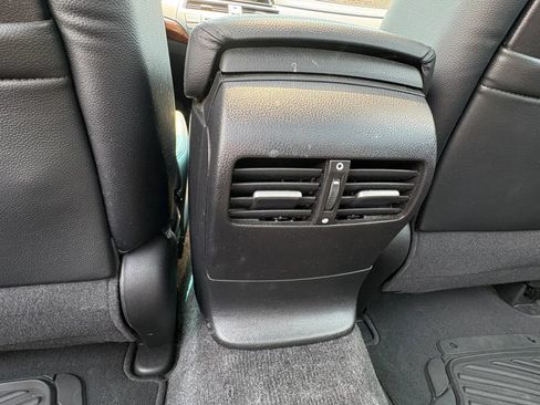 Used 2011 Honda Accord EX-L image 31