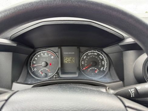 Used 2017 Toyota Tacoma SR w/ Tow Package AWD/4WD image 9