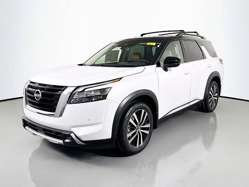 New 2025 Nissan Pathfinder Platinum w/ Cargo Package image 3