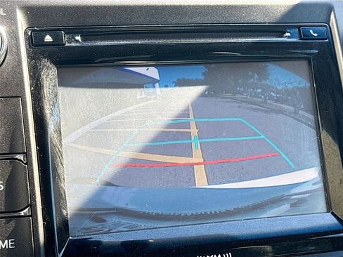 Used 2016 Toyota Camry SE image 15