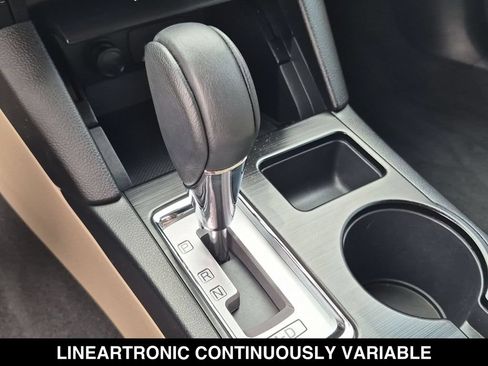 Used 2019 Subaru Outback 2.5i Premium AWD/4WD image 7