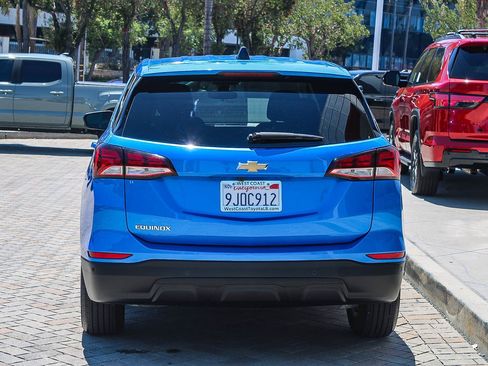 Used 2024 Chevrolet Equinox LS w/ LS Convenience Package FWD image 9