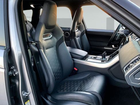 Used 2022 Land Rover Range Rover Sport SVR image 27