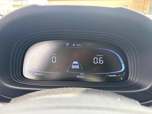 Used 2024 Hyundai Venue SEL FWD image 19