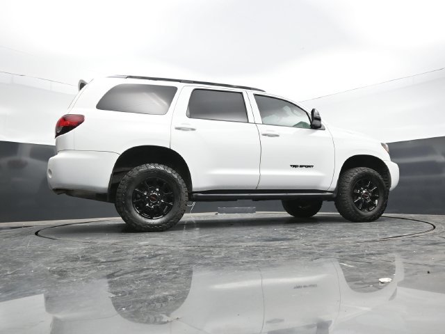 Used 2018 Toyota Sequoia TRD Sport AWD/4WD image 49