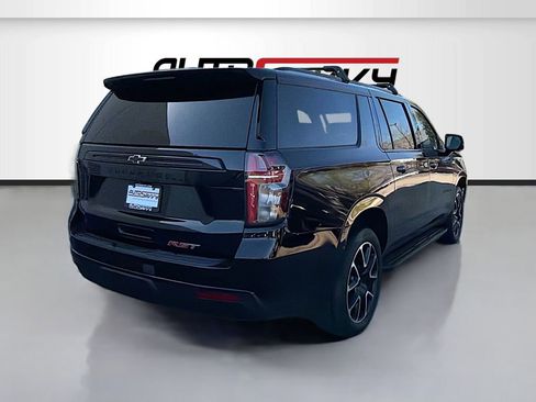 Used 2024 Chevrolet Suburban RST w/ Luxury Package AWD/4WD image 7