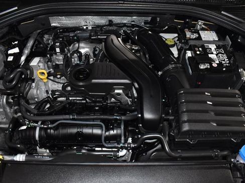 Used 2024 Volkswagen Jetta SE image 10