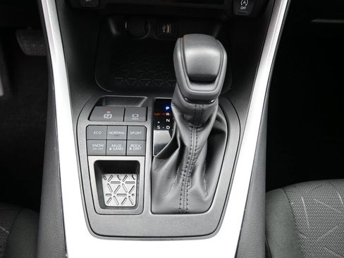 Certified 2025 Toyota RAV4 XLE image 26