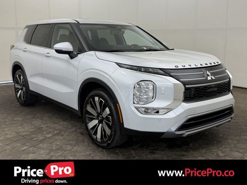 Used 2026 Mitsubishi Outlander SE AWD/4WD image 1