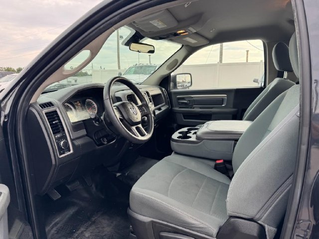 Used 2018 RAM 1500 Express RWD image 14