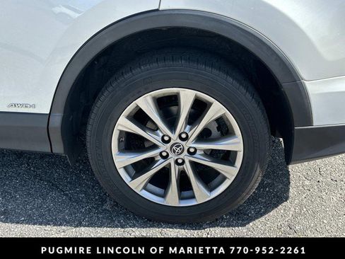 Used 2018 Toyota RAV4 Limited image 37