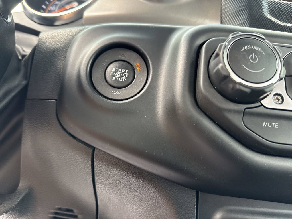Used 2022 Jeep Wrangler Sport AWD/4WD image 21