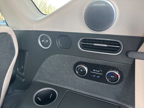 Used 2025 Genesis GV80 3.5T Advanced image 13