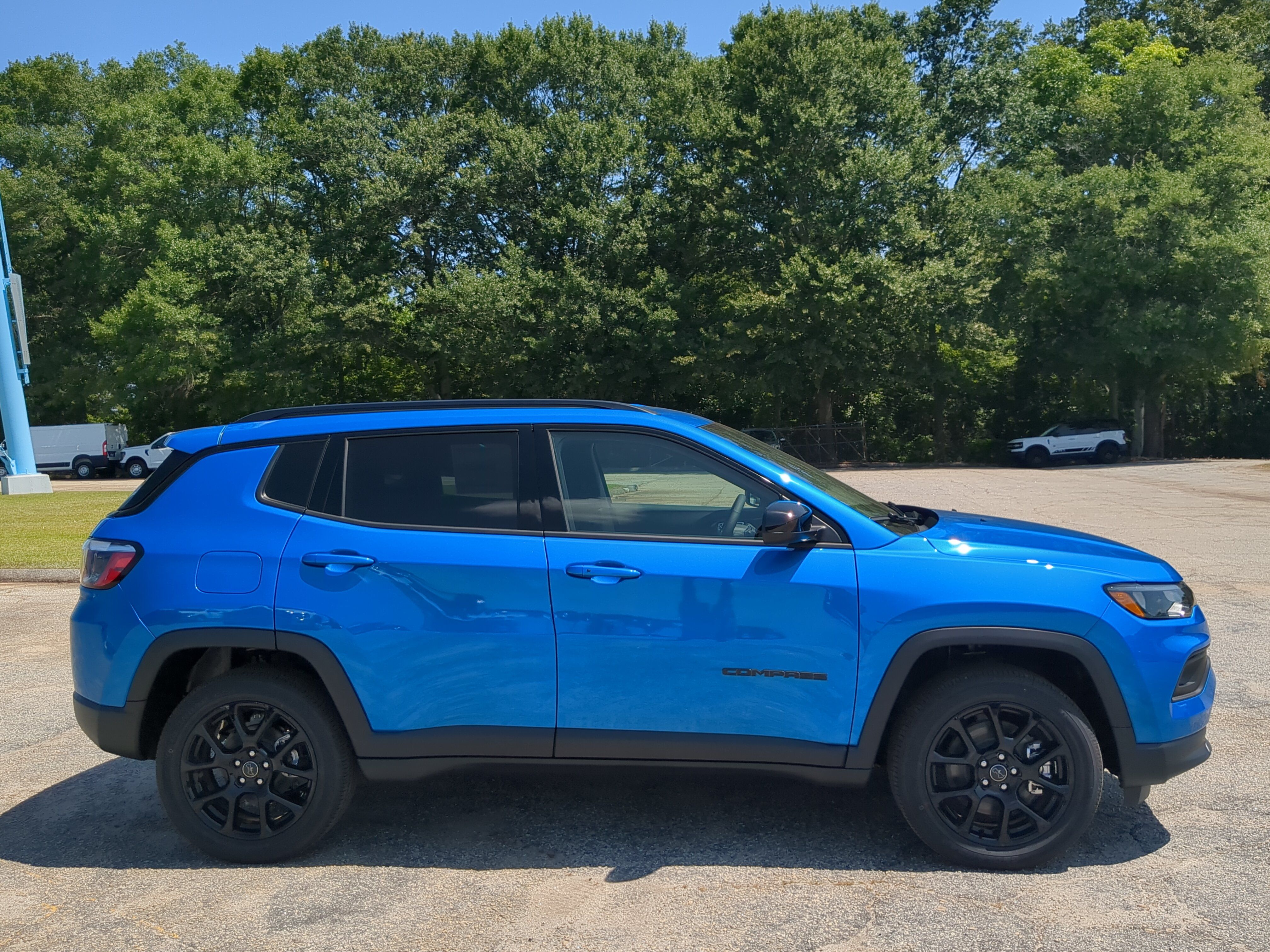 New 2026 Jeep Compass Latitude AWD/4WD image 2