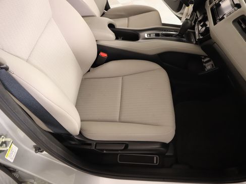 Used 2016 Honda HR-V LX image 12