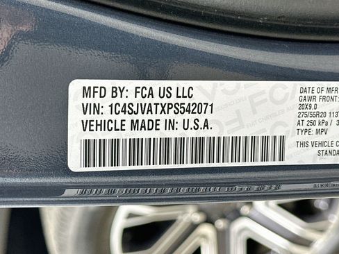 Certified 2023 Jeep Wagoneer 4WD w/ Premium Group I image 45