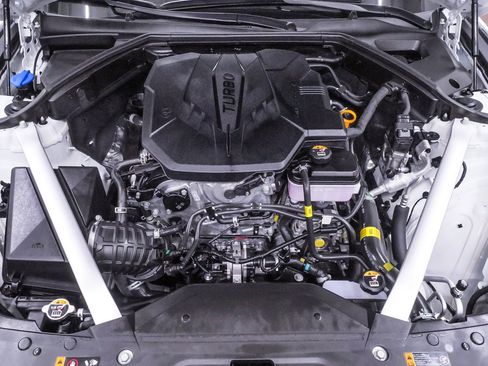 Certified 2025 Genesis G70 2.5T w/ Sport Prestige Package image 27