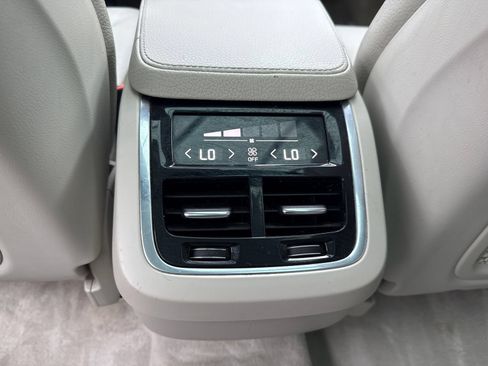 Used 2016 Volvo XC90 T6 Momentum w/ Protection Package Plus AWD/4WD image 38