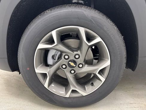 New 2026 Chevrolet Trax LT FWD image 37