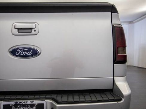 Used 2009 Ford Explorer Sport Trac Adrenalin image 39