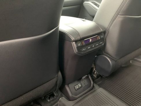 New 2026 Toyota Highlander Platinum AWD/4WD image 14
