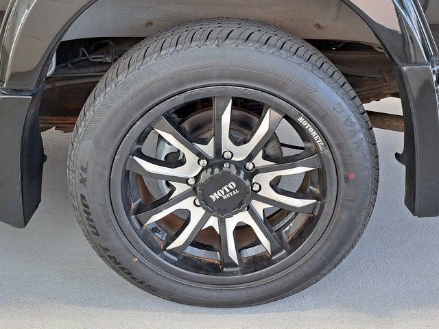 Used 2015 Chevrolet Express 2500 RWD image 34