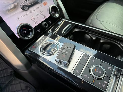 Used 2018 Land Rover Range Rover HSE AWD/4WD image 28
