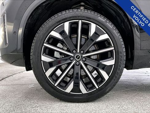 Certified 2025 Volvo XC90 B5 Plus image 11