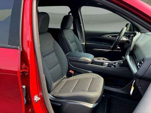 New 2026 Chevrolet Traverse LT w/ Driver Confidence Package FWD image 9