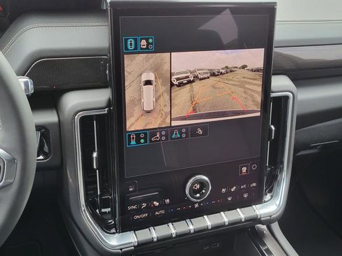 New 2026 GMC Yukon XL Elevation w/ Elevation Premium Package image 12