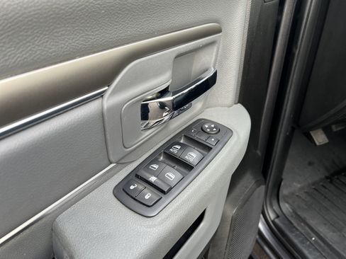 Used 2018 RAM 2500 SLT image 15