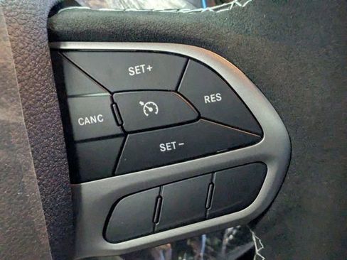 Used 2022 Dodge Challenger SRT Hellcat image 16