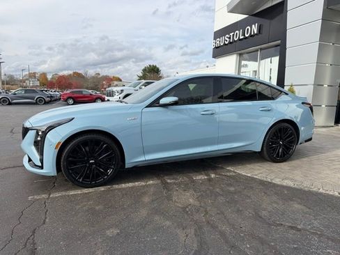 Used 2025 Cadillac CT5 V w/ Technology Package image 79