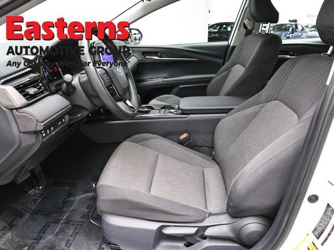 Used 2025 Toyota Camry LE FWD image 14