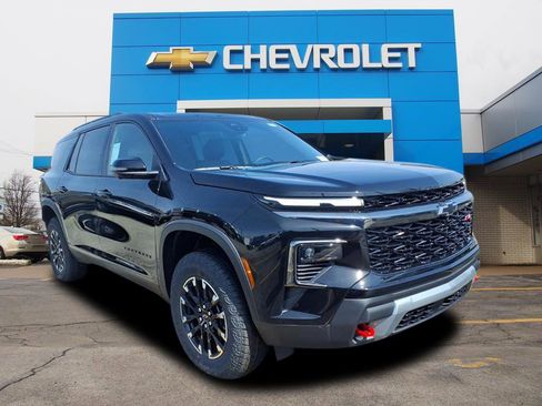 New 2026 Chevrolet Traverse Z71 w/ Driver Confidence Package AWD/4WD image 1