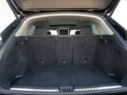 Certified 2025 Audi Q5 Premium w/ Convenience Package image 27