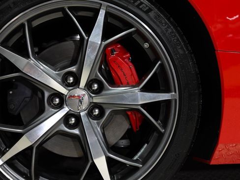 Used 2021 Chevrolet Corvette Stingray Premium Cpe w/ Engine Appearance Package image 29