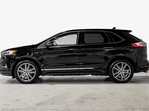 Used 2019 Ford Edge Titanium w/ Equipment Group 301A FWD image 9