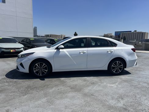 Certified 2024 Kia Forte LXS FWD image 3