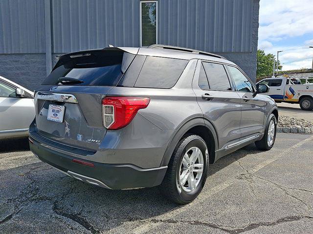 Certified 2021 Ford Explorer XLT w/ Equipment Group 202A AWD/4WD image 3