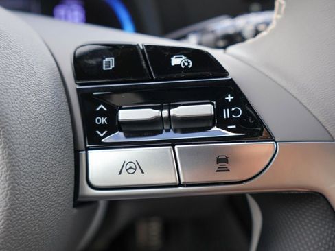 New 2026 Hyundai Elantra SEL Sport FWD image 14