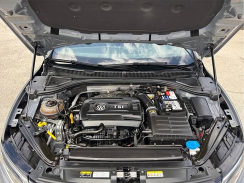 Used 2019 Volkswagen Jetta GLI FWD image 41