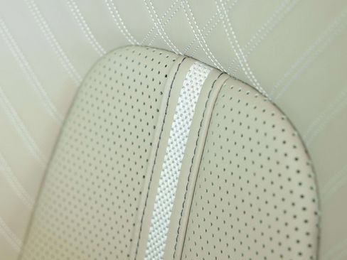 Used 2025 Aston Martin DBX 707 image 17