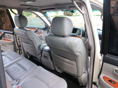 Used 2006 Lexus LX 470 4WD image 22